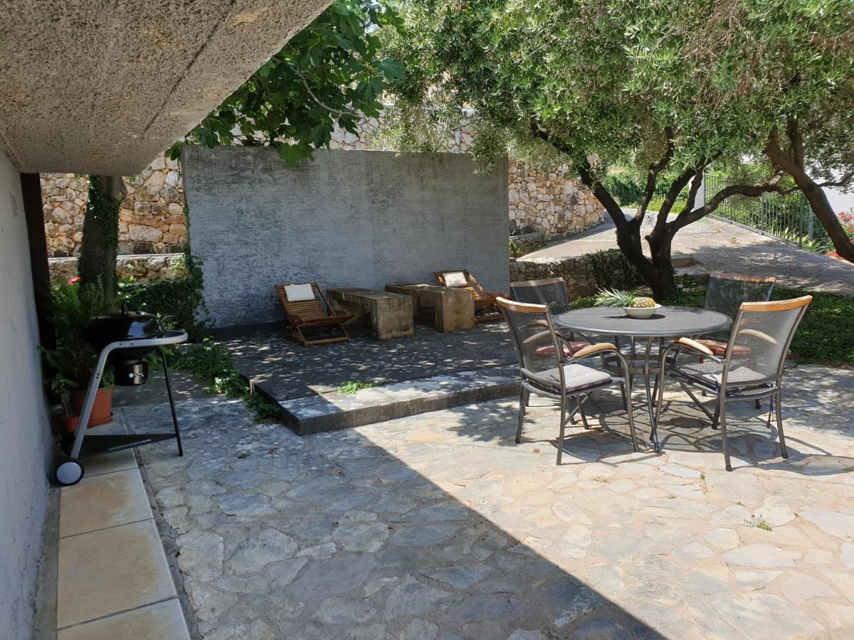Two Olives Villa Vrbnik  Dış mekan fotoğraf